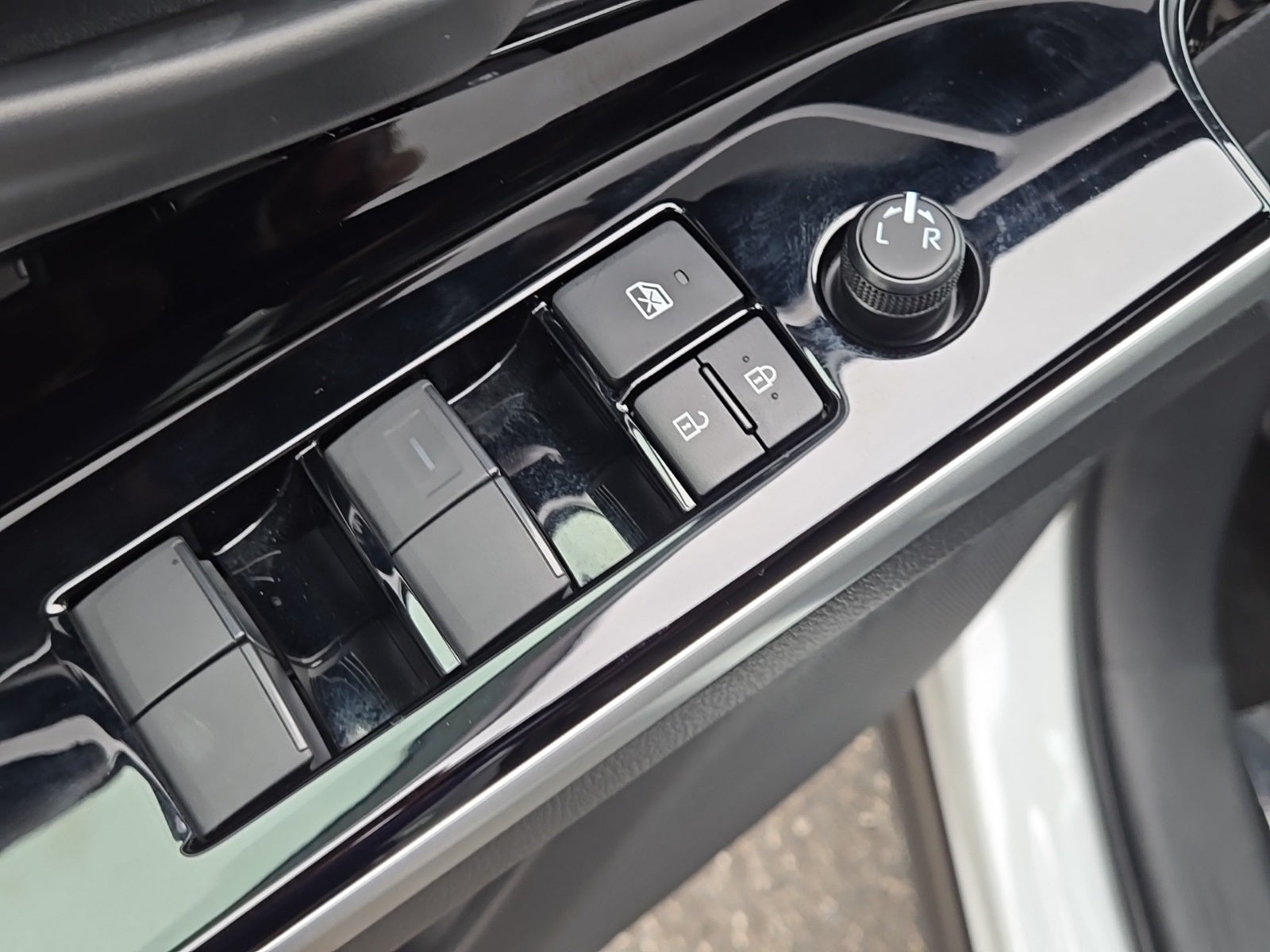 2024 Toyota bZ4X XLE