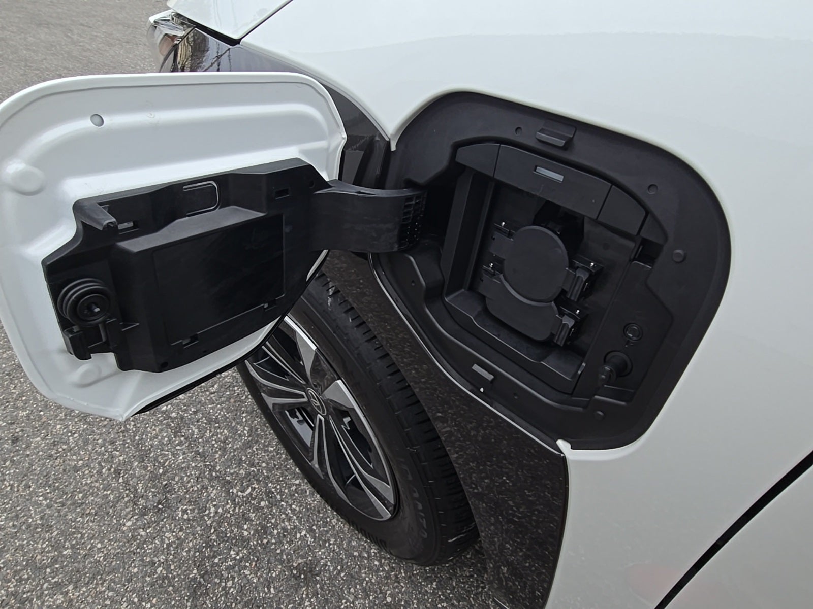 2024 Toyota bZ4X XLE