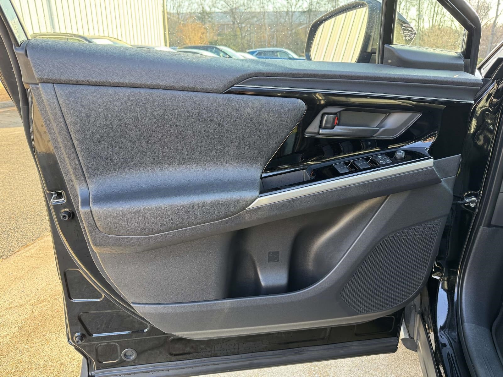 2024 Toyota bZ4X XLE