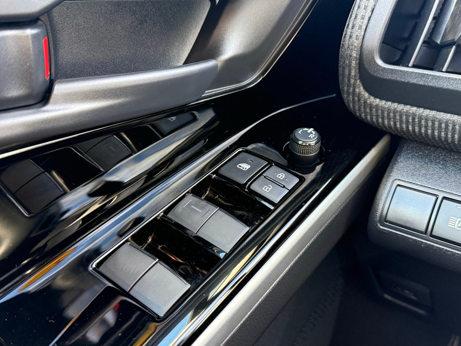 2024 Toyota bZ4X XLE