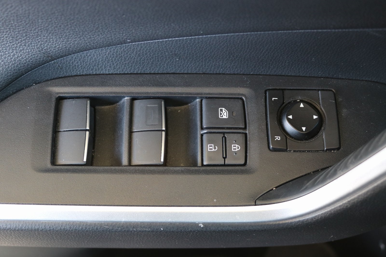 2019 Toyota RAV4 Hybrid XSE