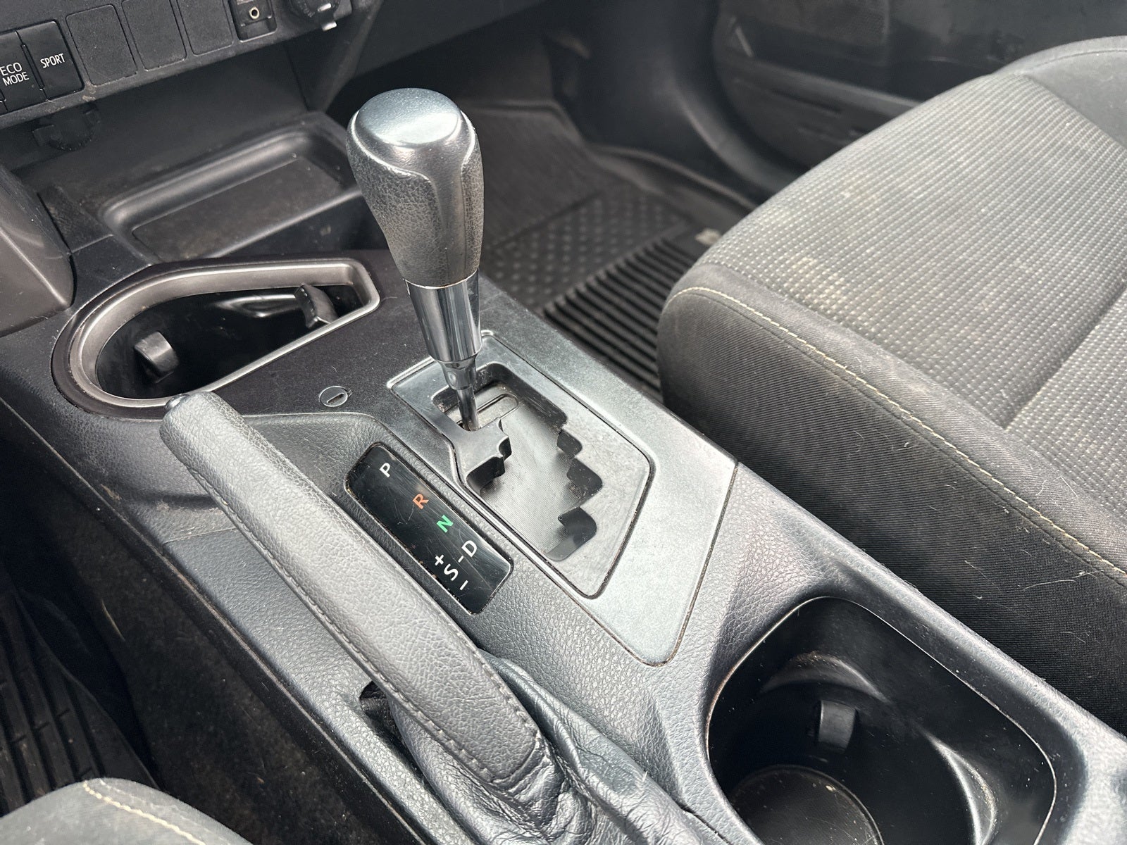 2018 Toyota RAV4 Hybrid LE