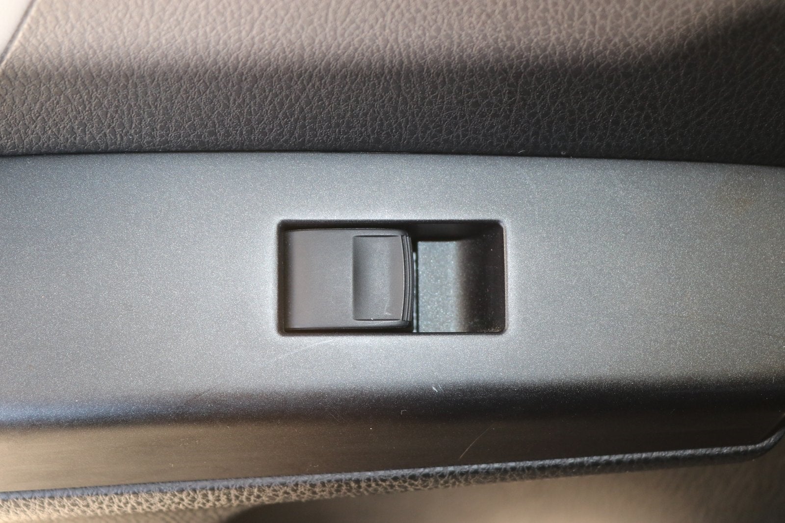 2017 Toyota RAV4 Hybrid XLE