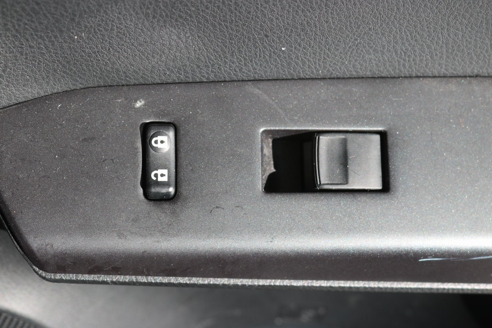 2017 Toyota RAV4 Hybrid XLE