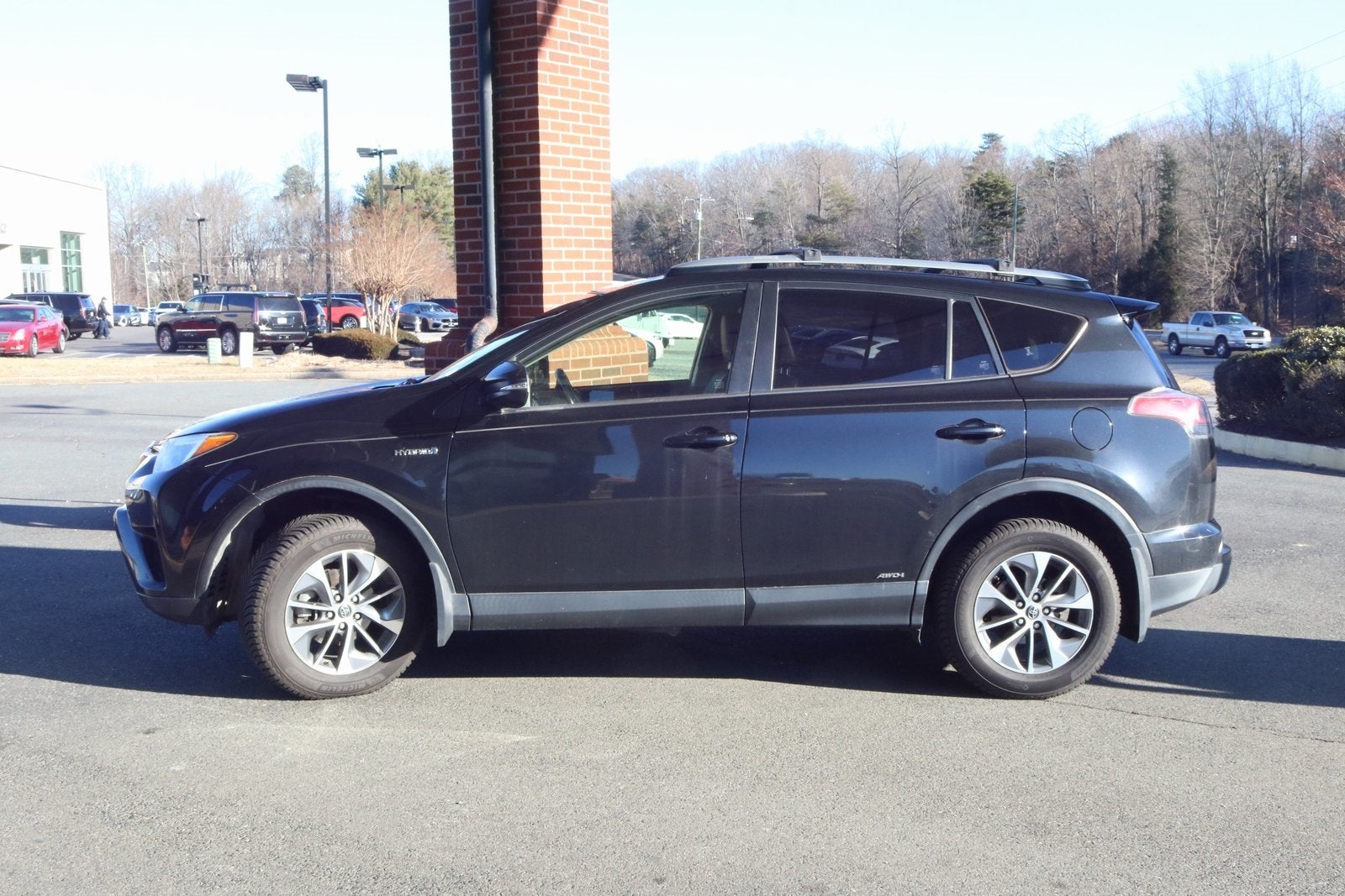 2017 Toyota RAV4 Hybrid XLE