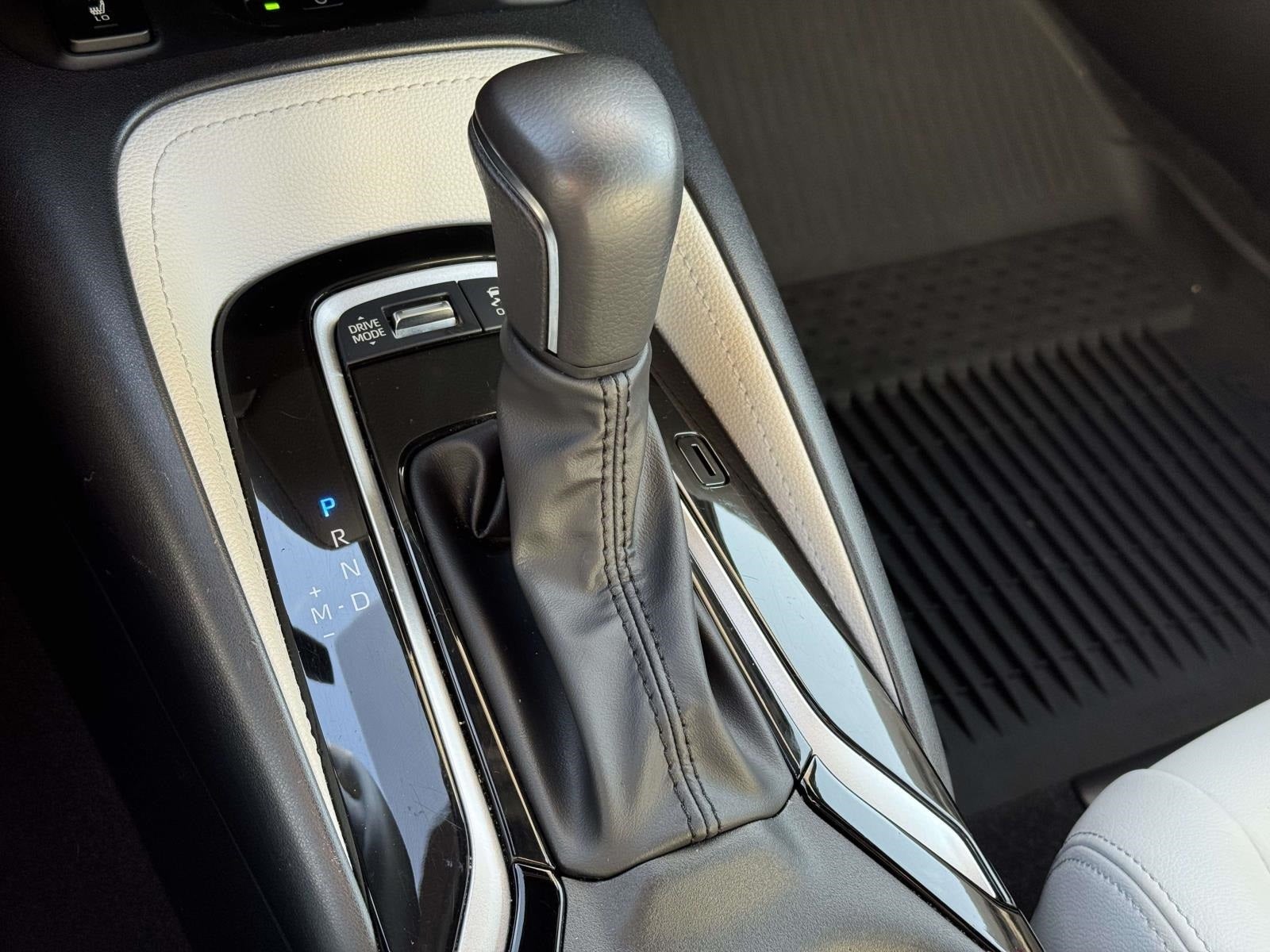 2025 Toyota Corolla Hatchback XSE