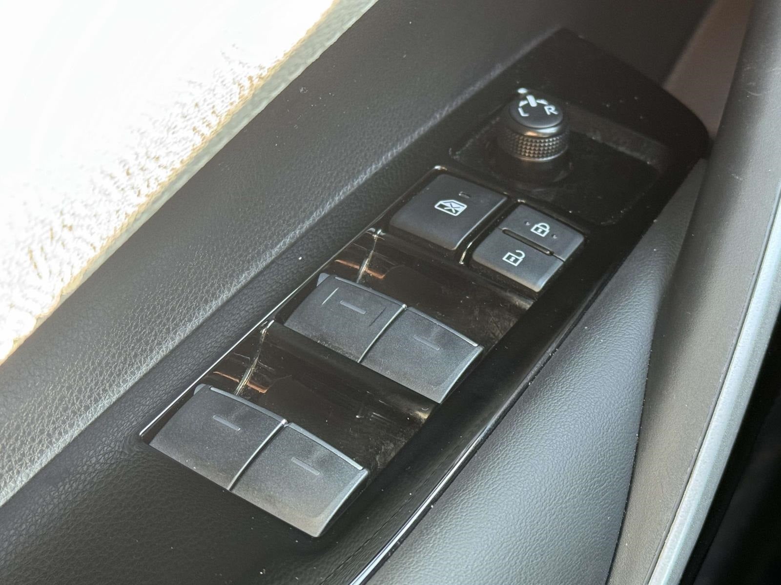 2025 Toyota Corolla Hatchback XSE