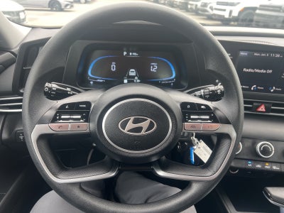 2025 Hyundai Elantra SE