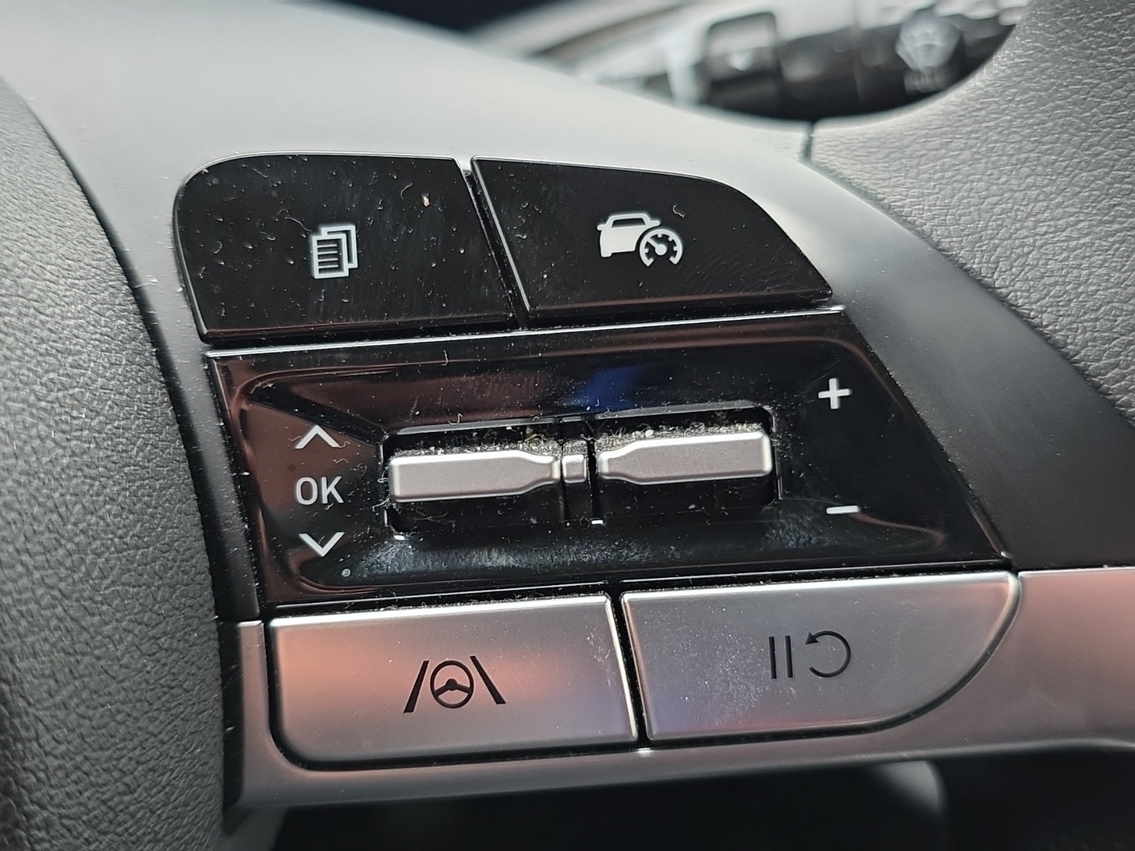 2024 Hyundai Elantra Hybrid Blue