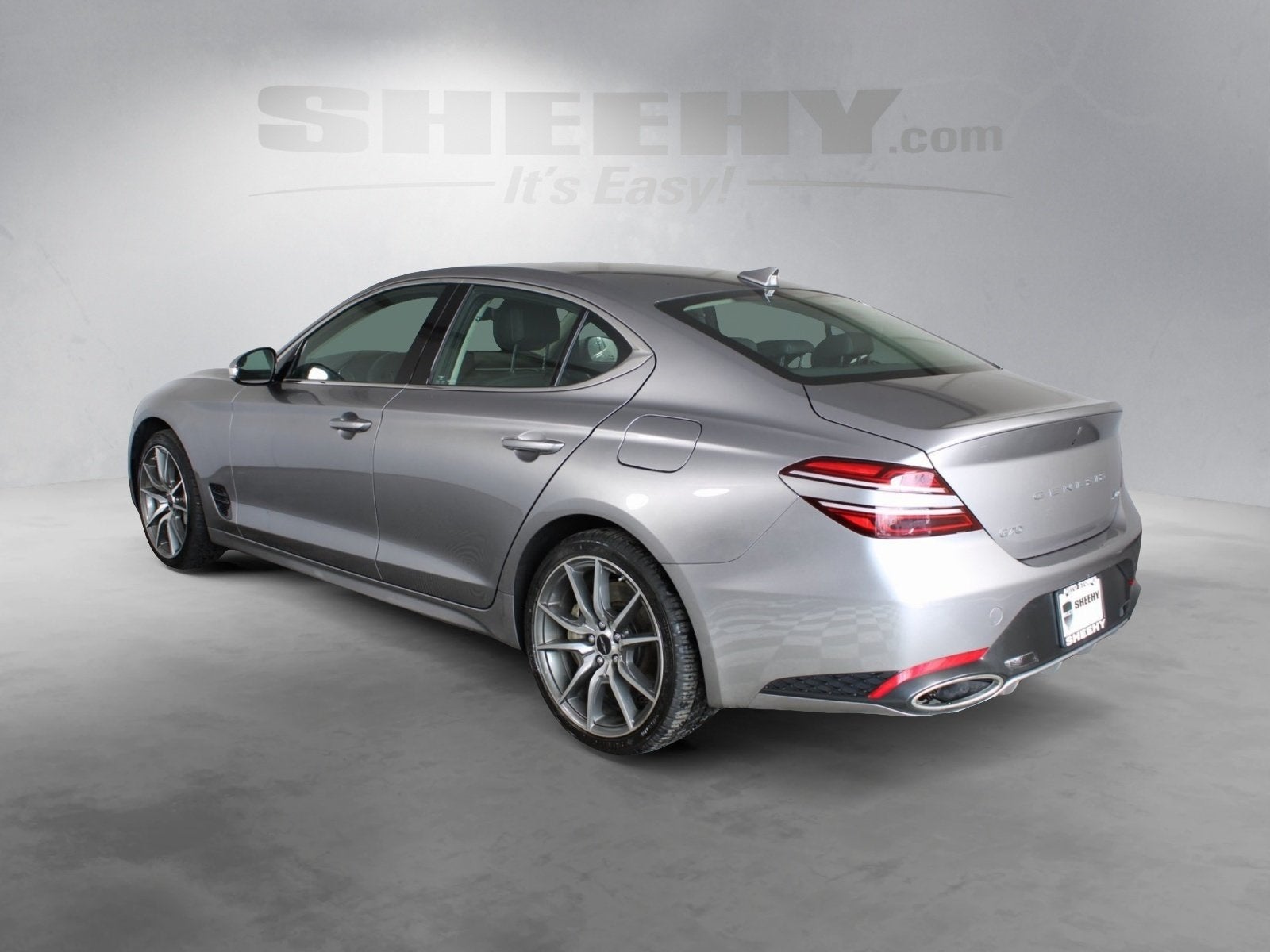 2025 Genesis G70 2.5T