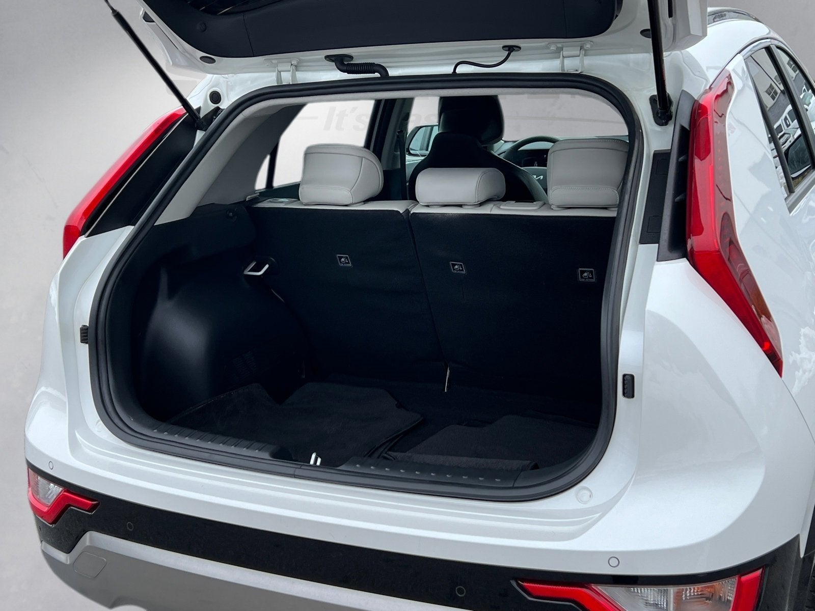 2023 Kia Niro EX Touring