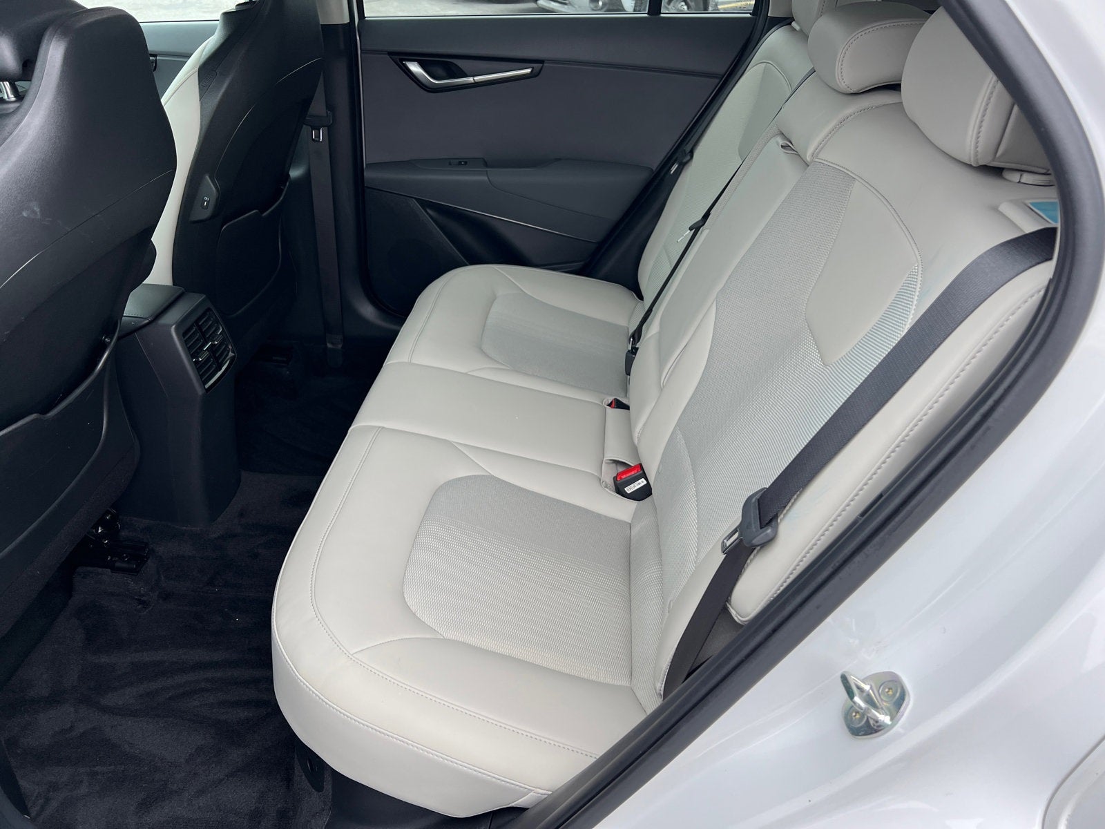 2023 Kia Niro EX Touring