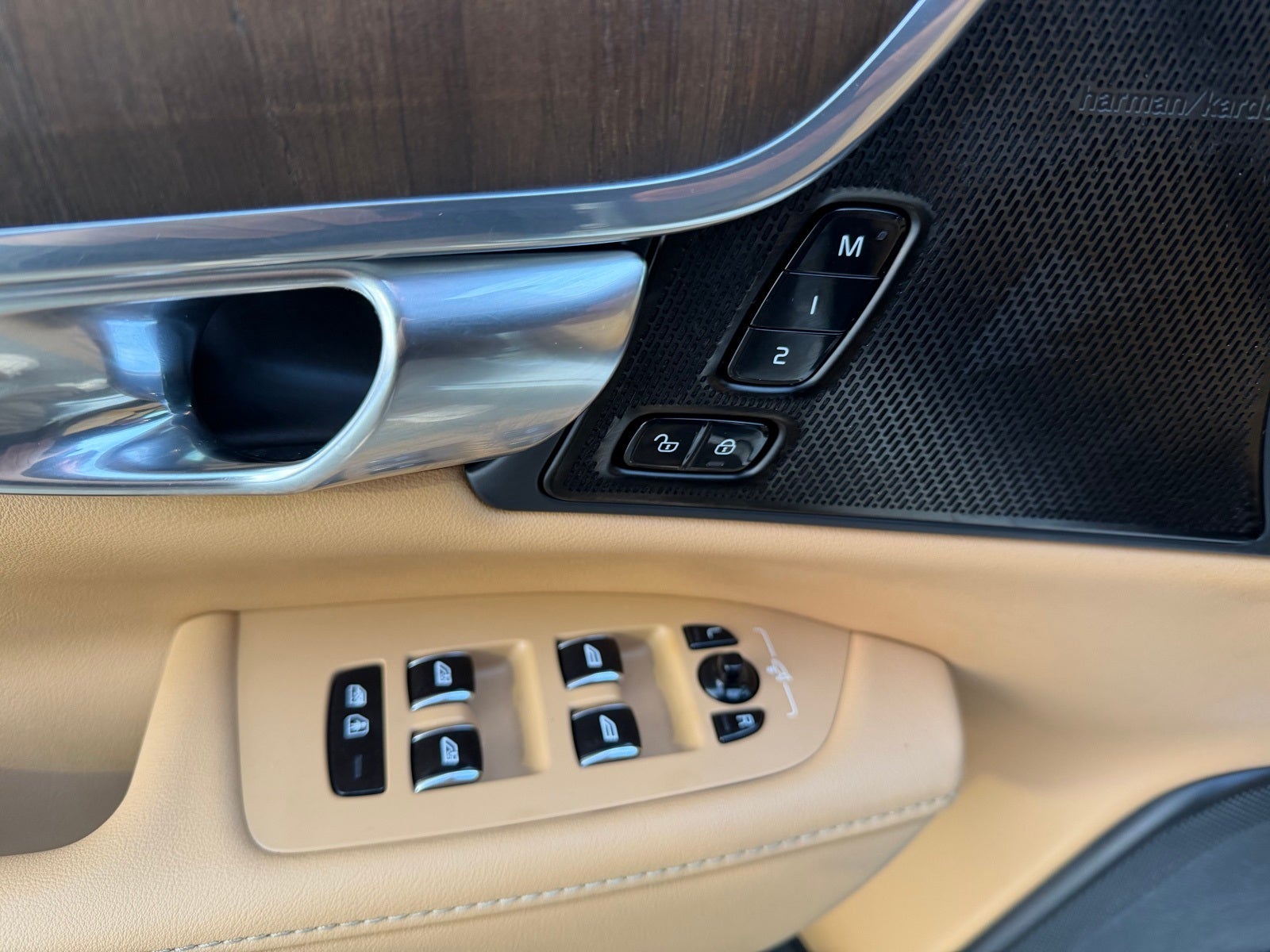 2021 Volvo S90 Recharge Plug-In Hybrid T8 Inscription