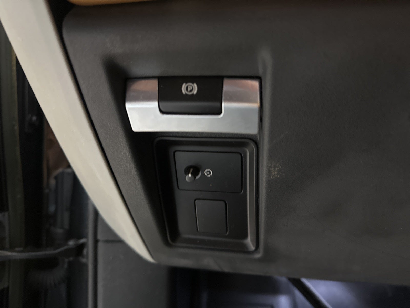 2023 Land Rover Defender 130 First Edition