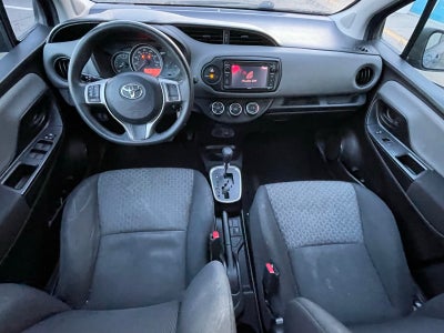 2017 Toyota Yaris L