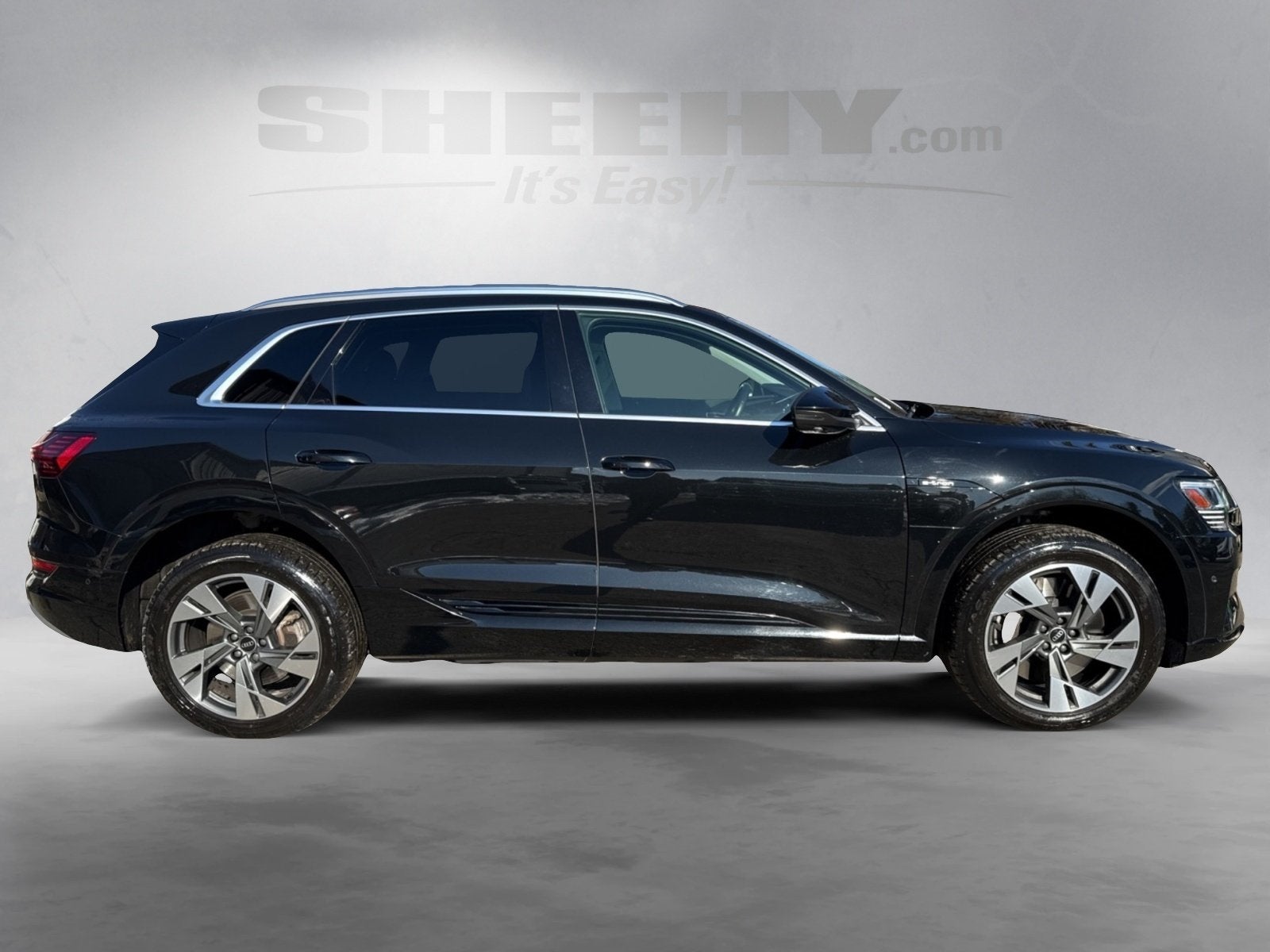 2022 Audi e-tron Premium Plus quattro