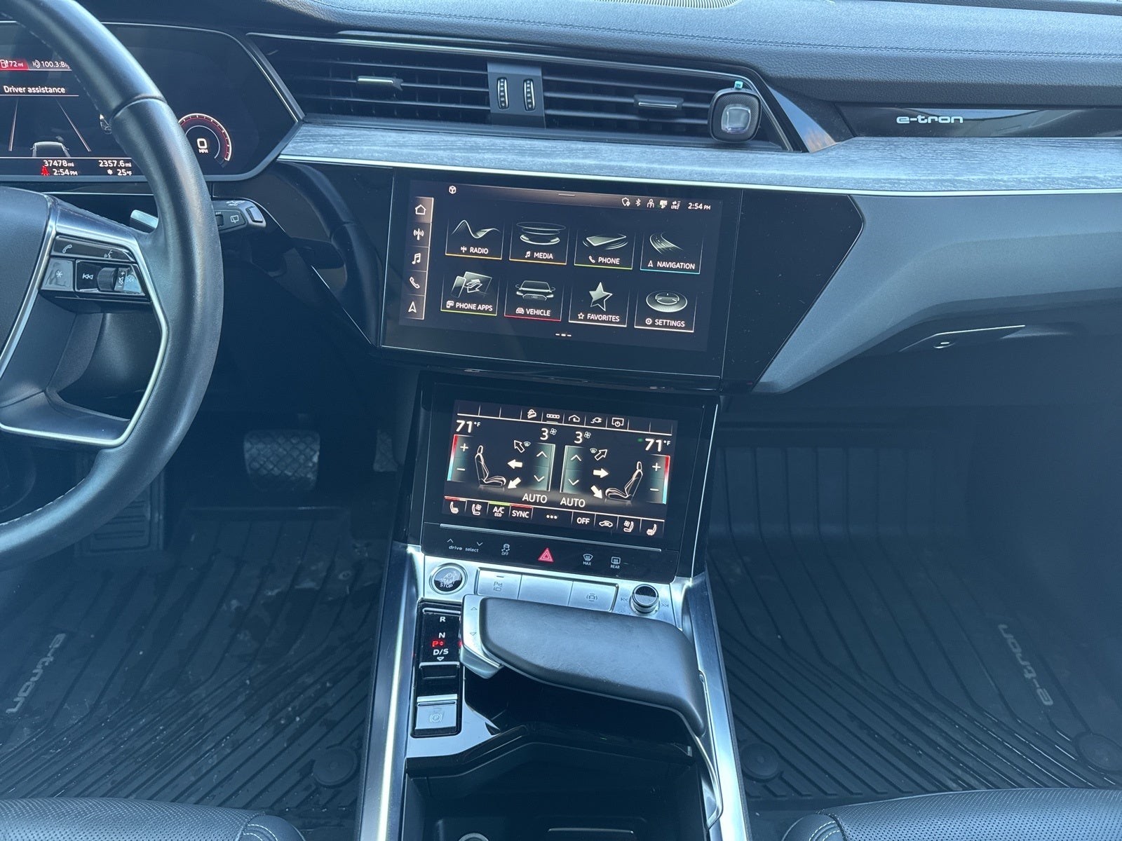 2022 Audi e-tron Premium Plus quattro