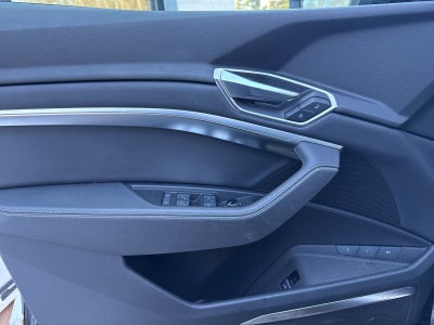 2022 Audi e-tron Premium Plus quattro