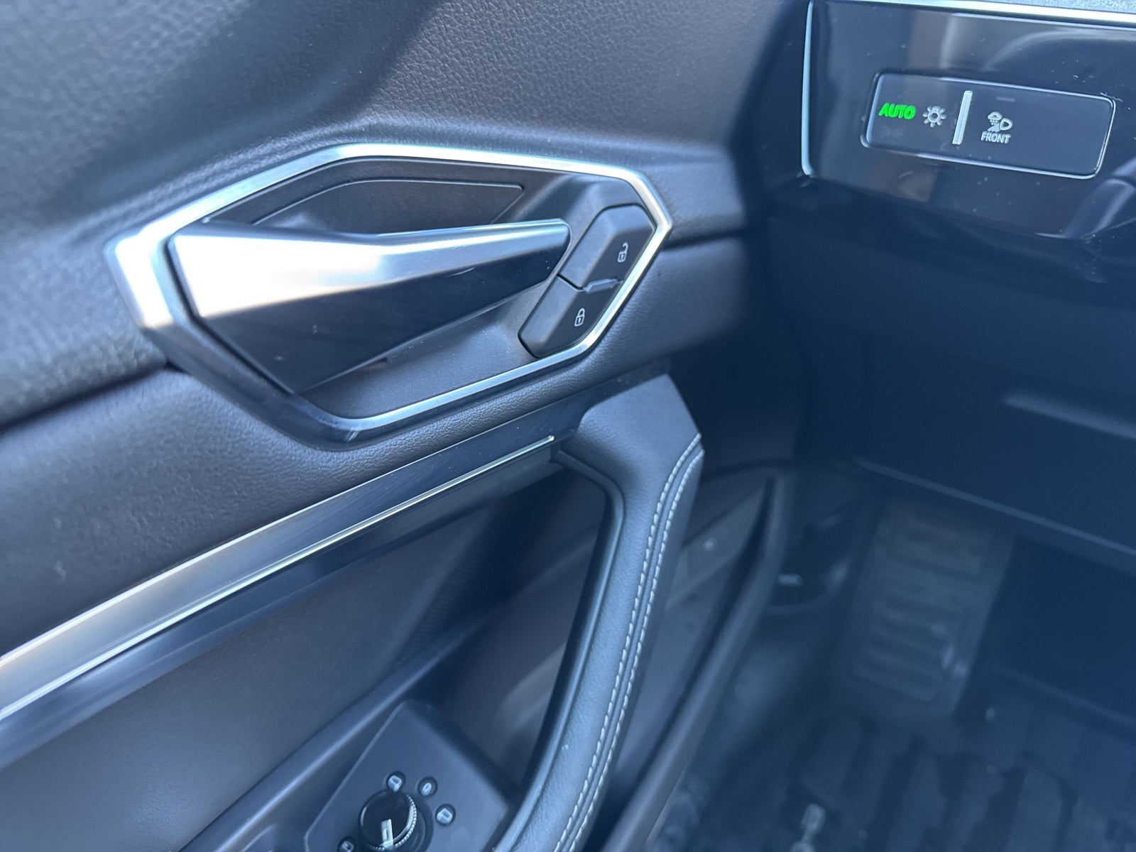 2022 Audi e-tron Premium Plus quattro