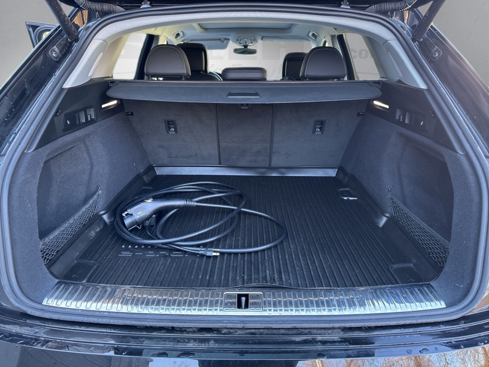 2022 Audi e-tron Premium Plus quattro