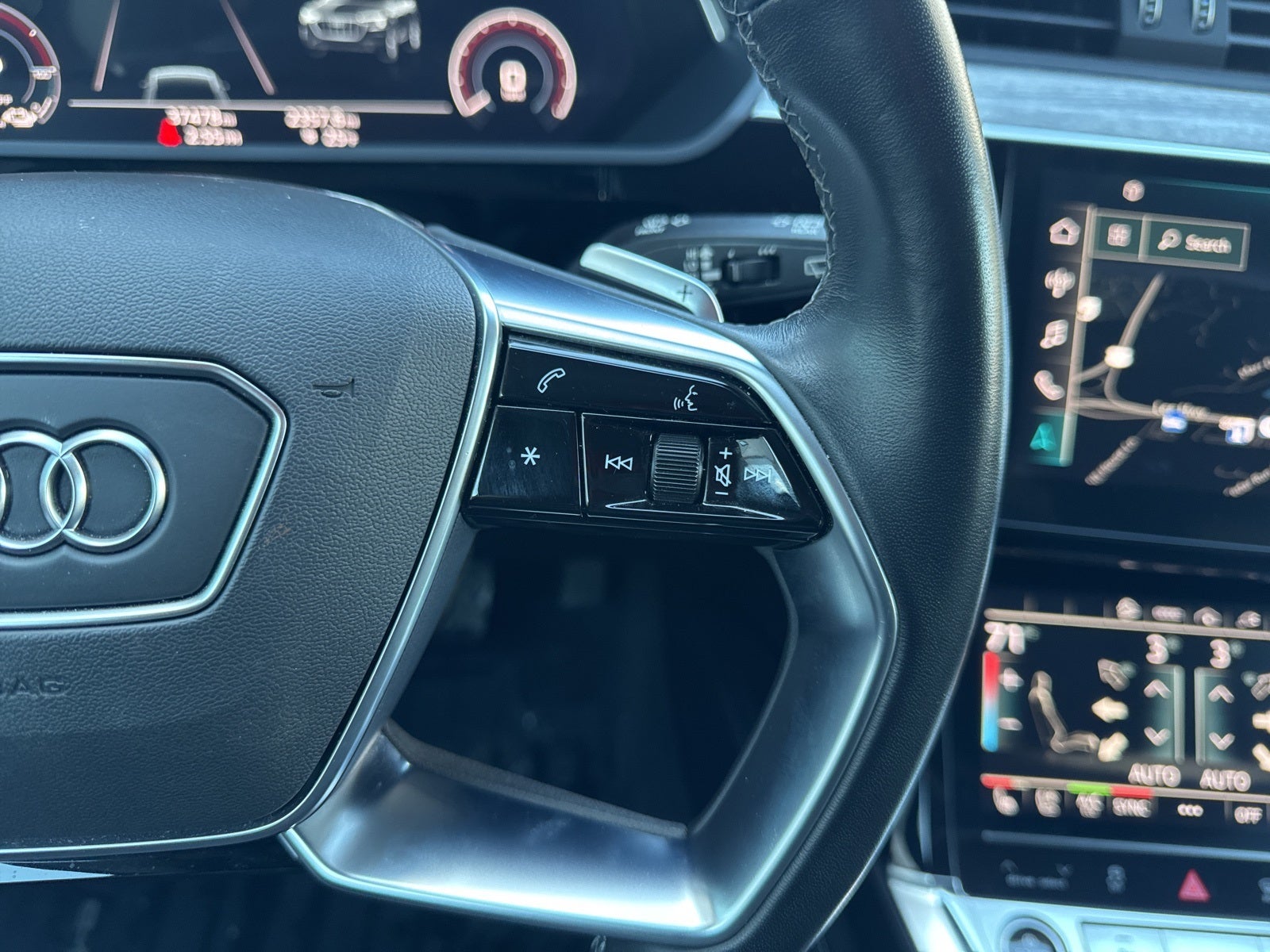 2022 Audi e-tron Premium Plus quattro