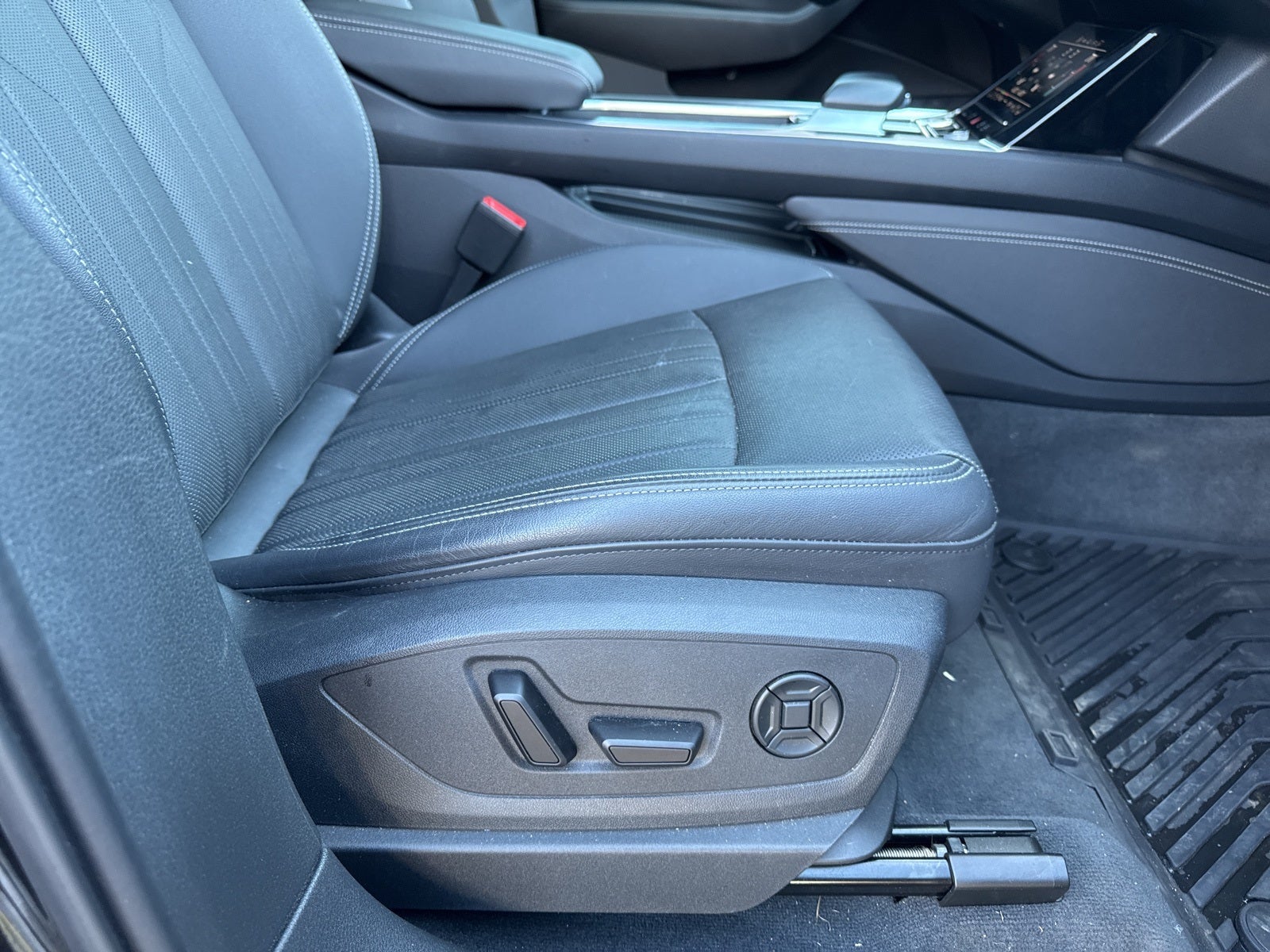 2022 Audi e-tron Premium Plus quattro