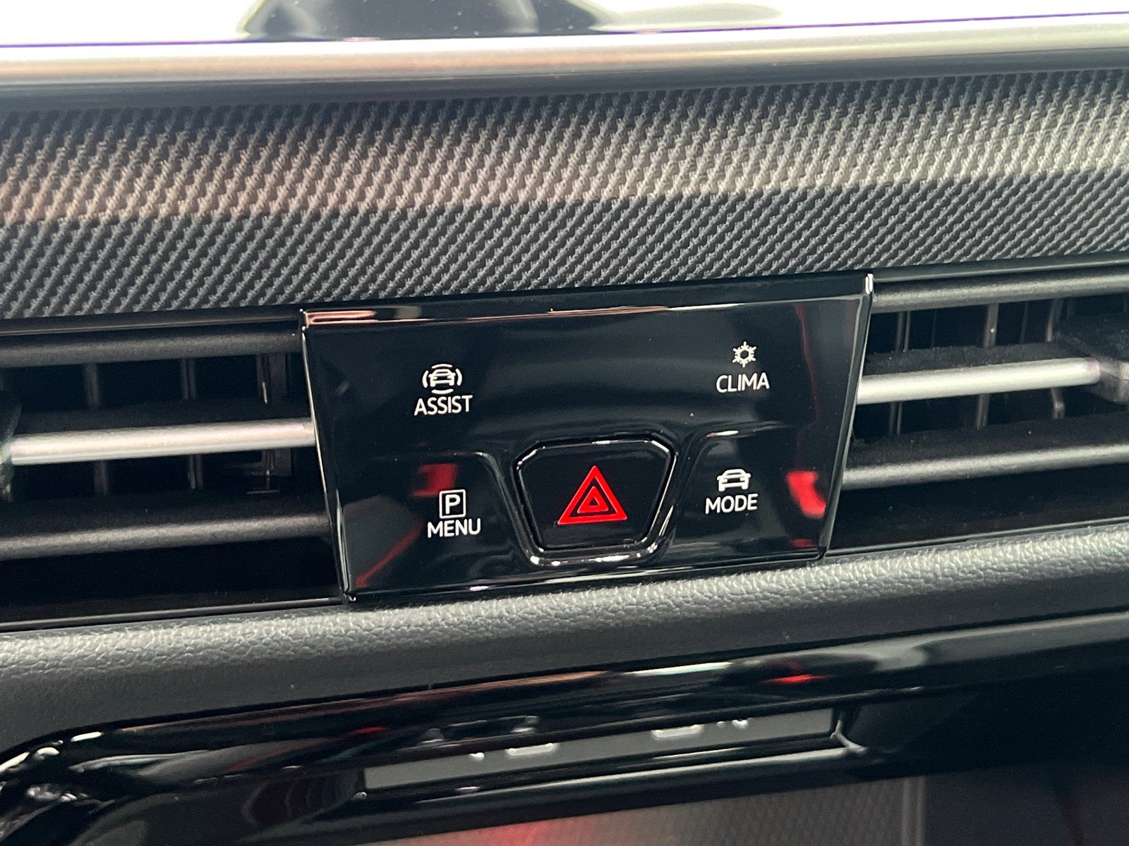 2025 Volkswagen Golf GTI 2.0T SE