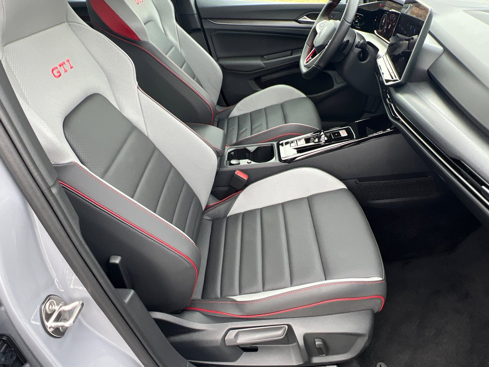 2025 Volkswagen Golf GTI 2.0T SE