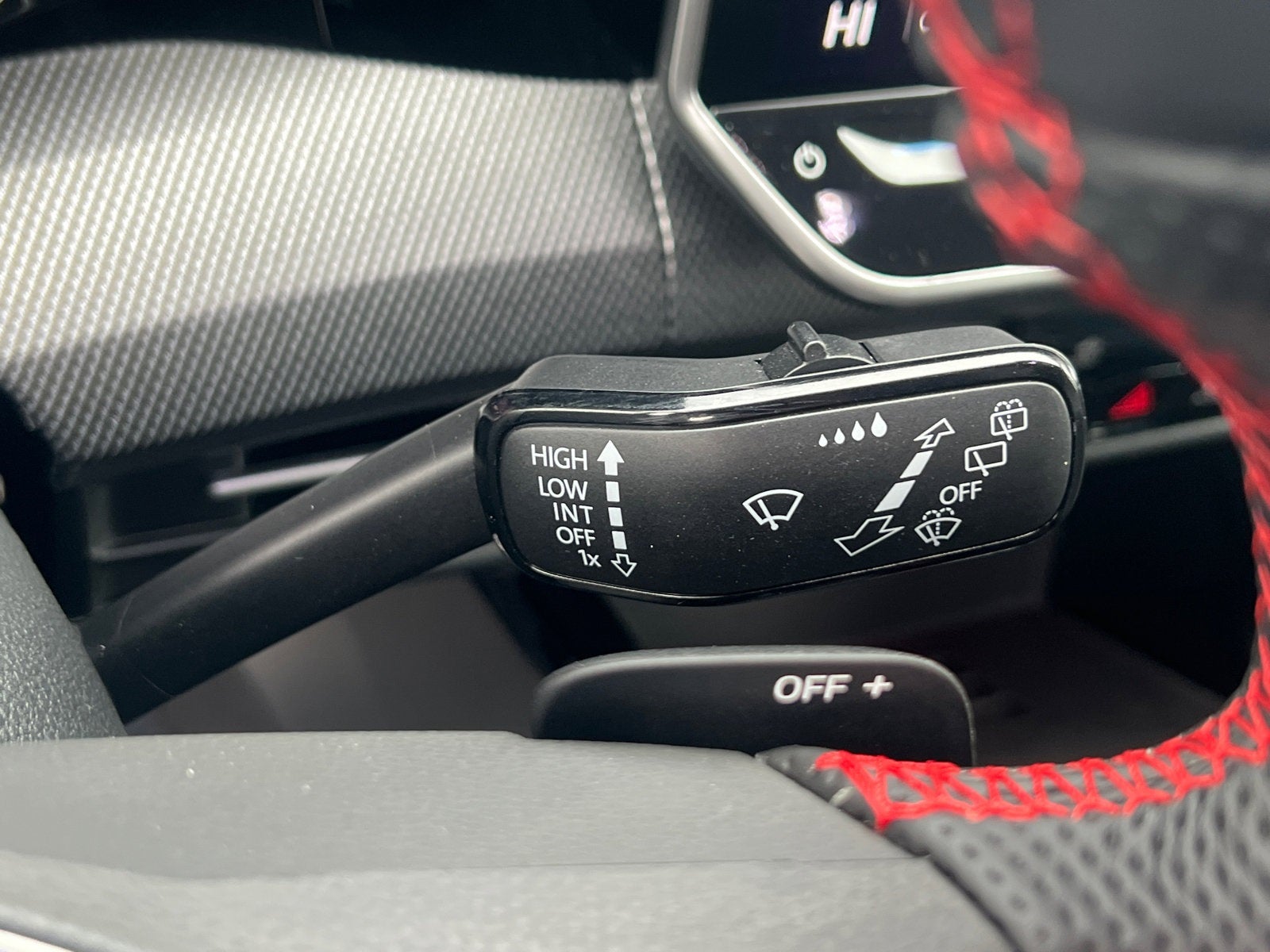 2025 Volkswagen Golf GTI 2.0T SE