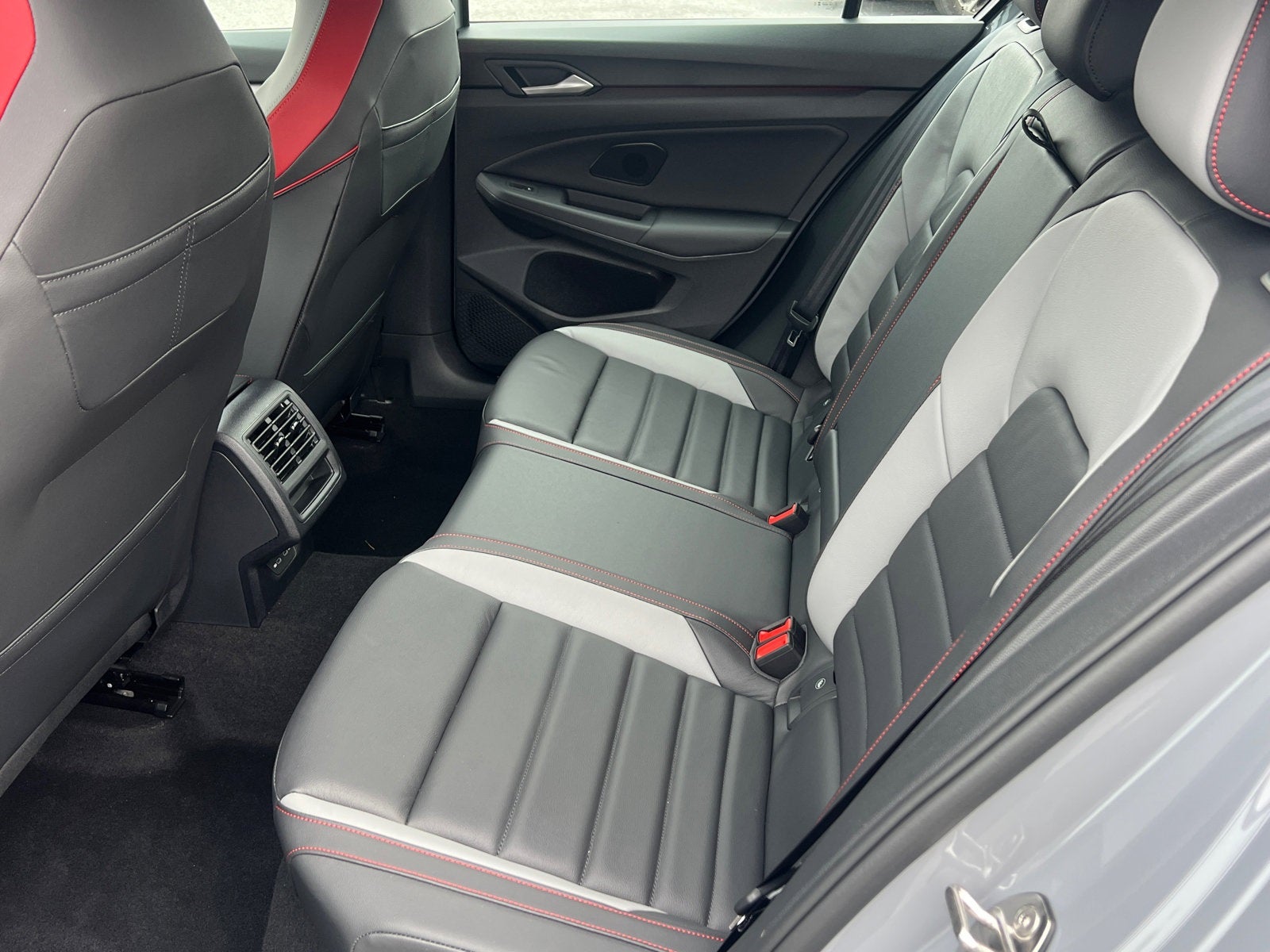 2025 Volkswagen Golf GTI 2.0T SE