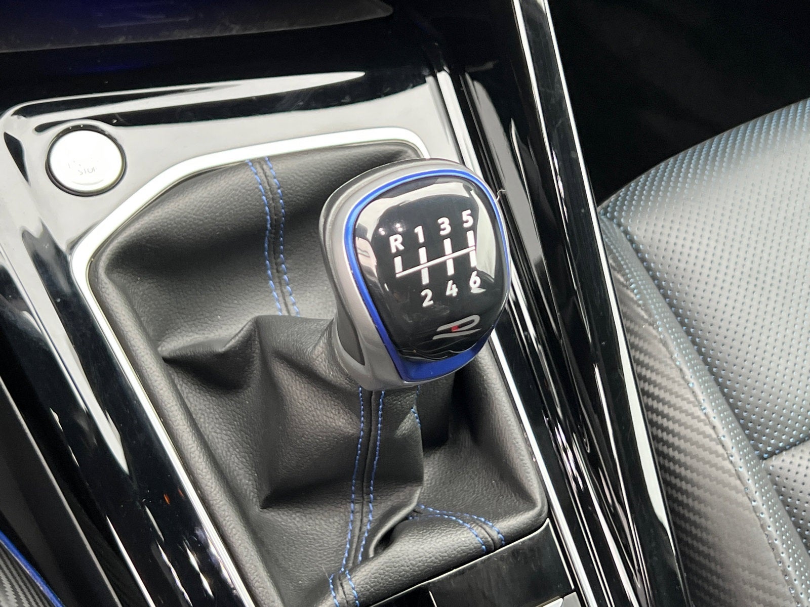 2023 Volkswagen Golf R 2.0T