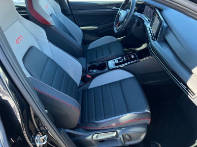 2024 Volkswagen Golf GTI Autobahn