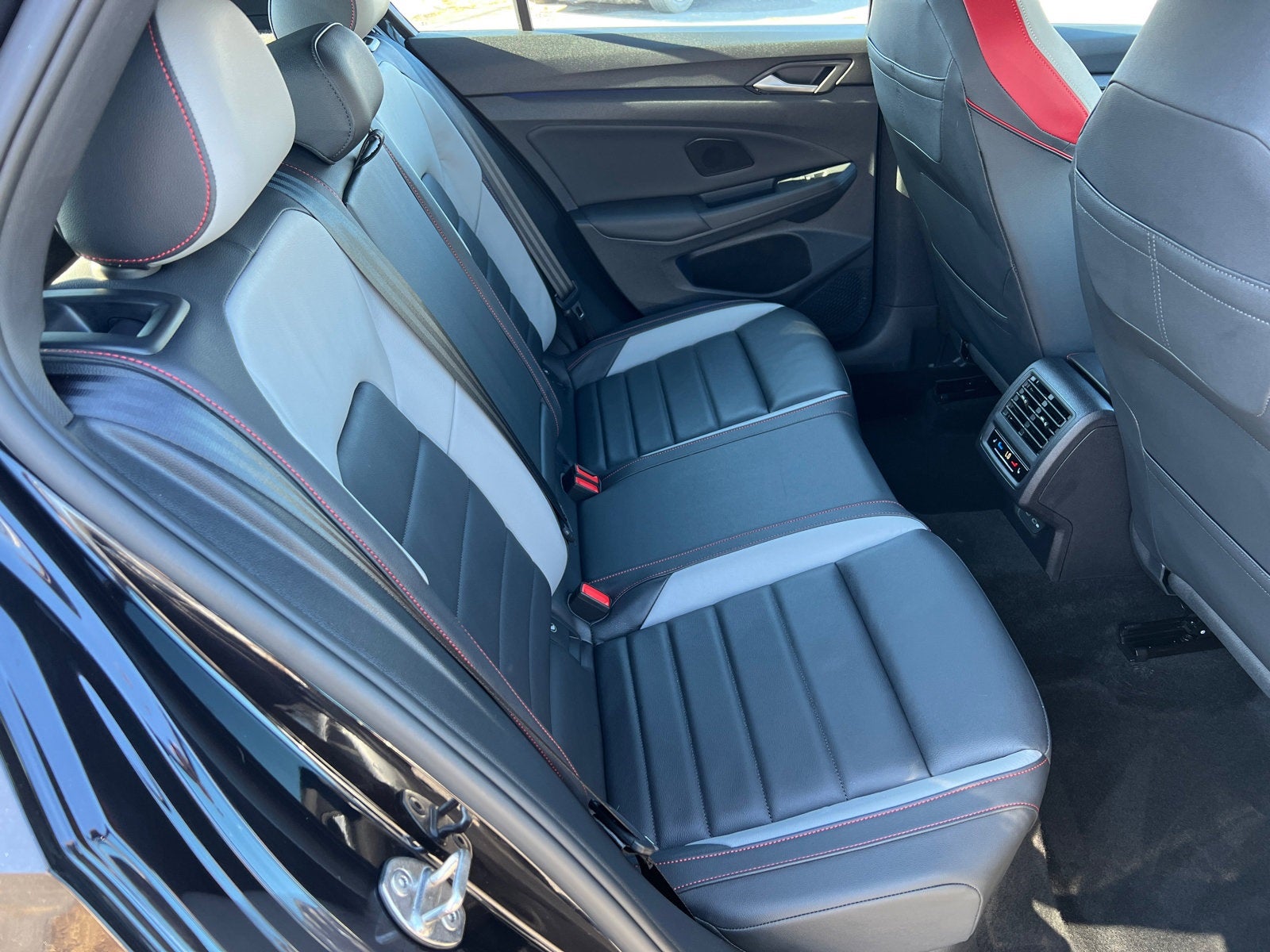 2024 Volkswagen Golf GTI Autobahn