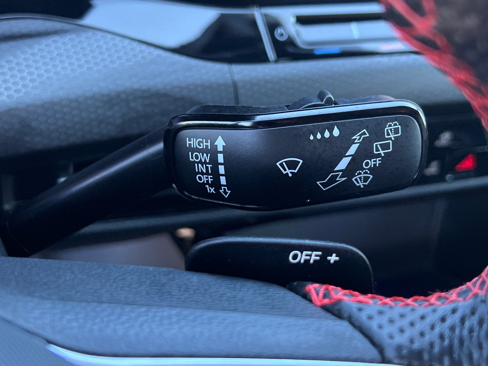 2024 Volkswagen Golf GTI Autobahn