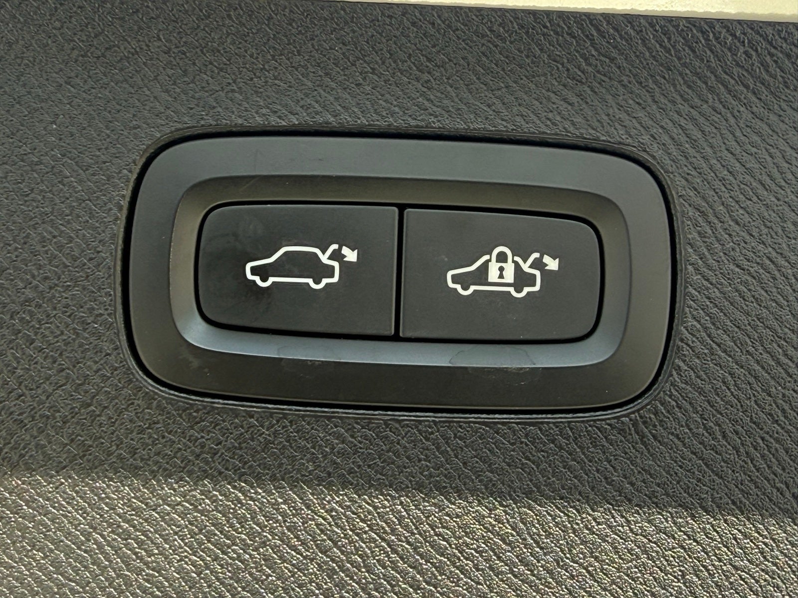 2019 Volvo XC90 T5 Momentum