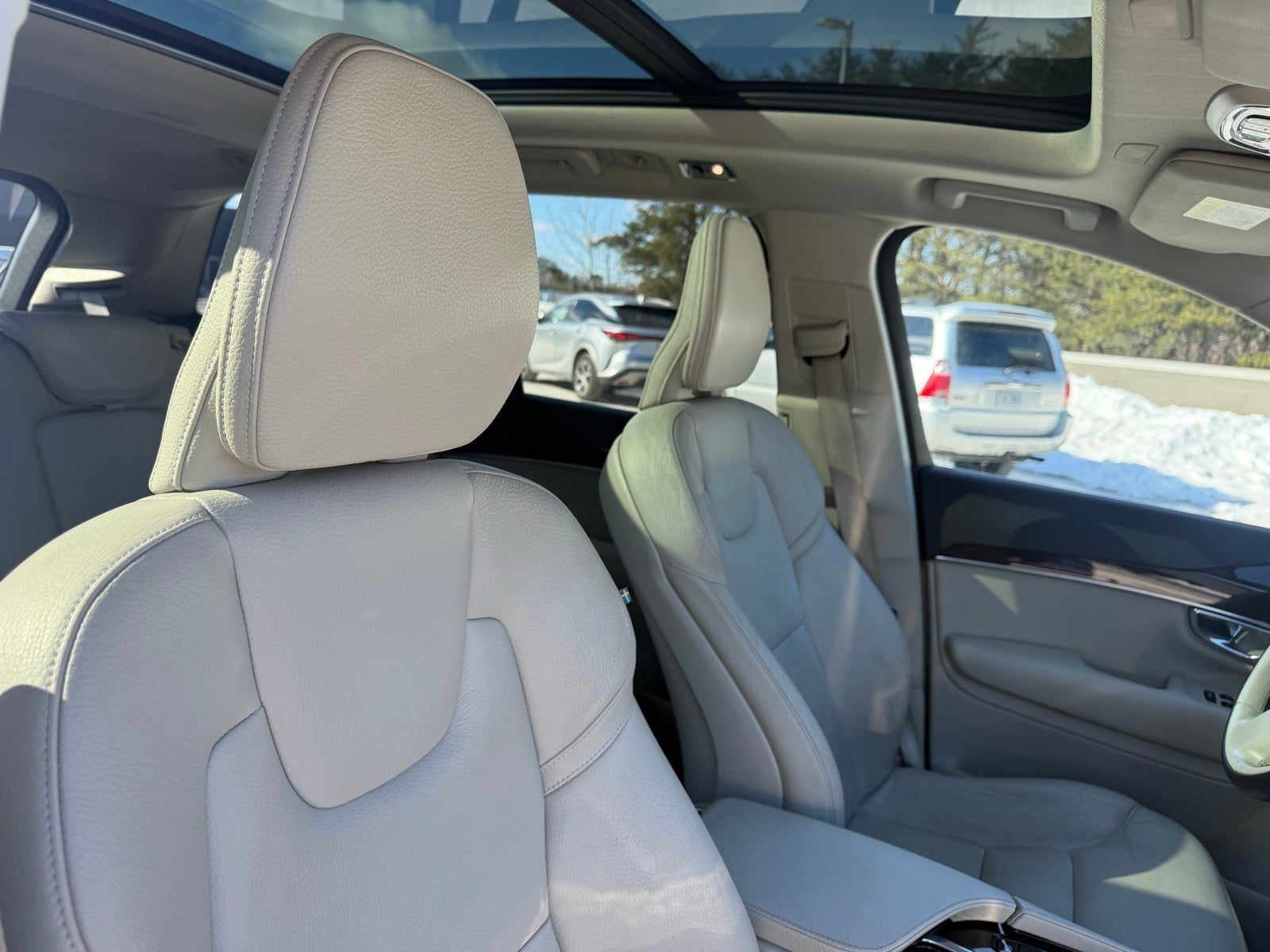 2019 Volvo XC90 T5 Momentum