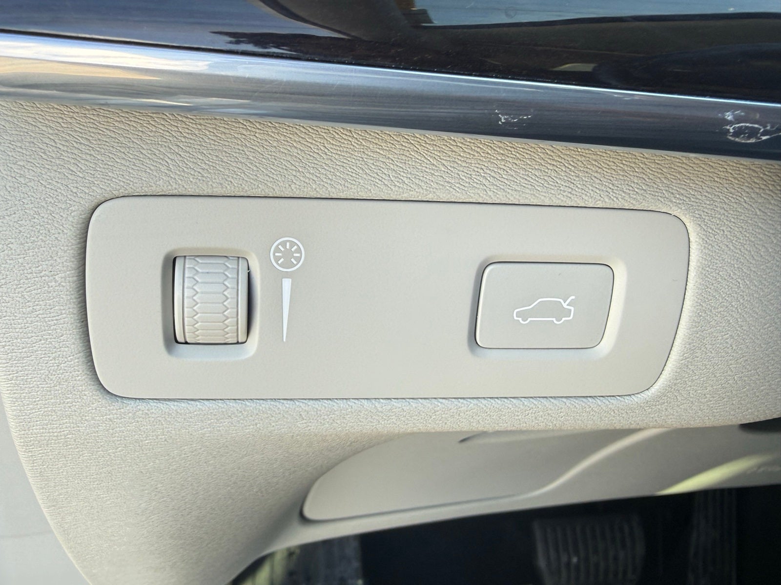 2019 Volvo XC90 T5 Momentum