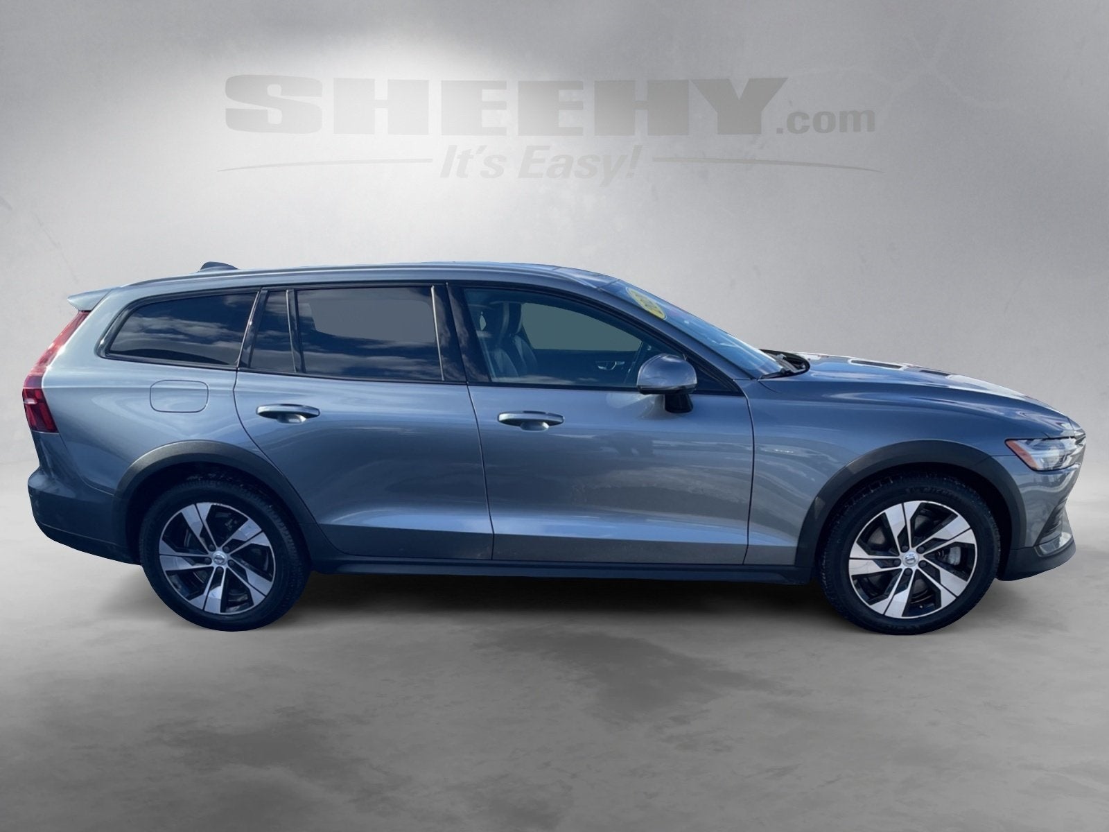 2020 Volvo V60 Cross Country T5