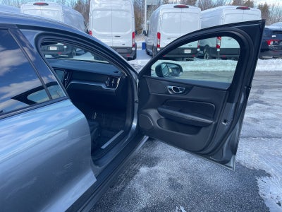 2020 Volvo V60 Cross Country T5