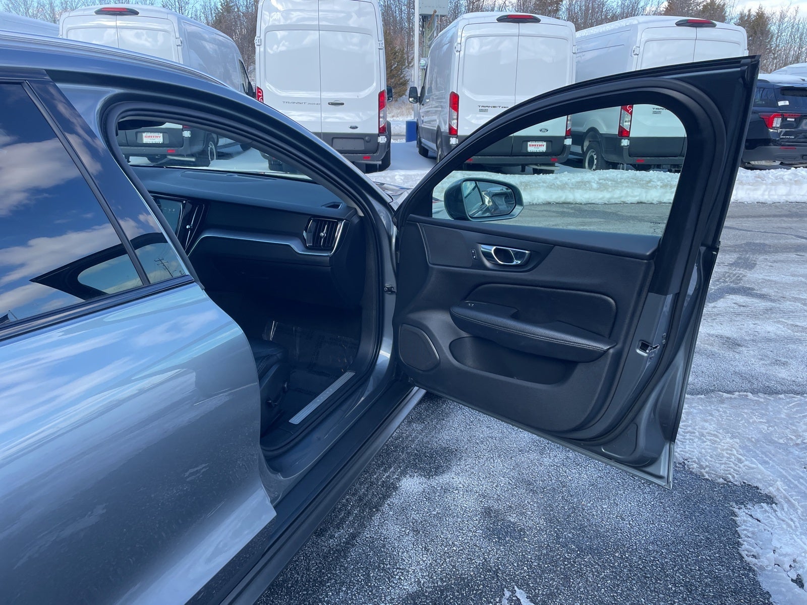 2020 Volvo V60 Cross Country T5