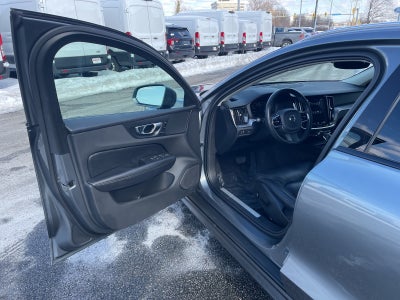 2020 Volvo V60 Cross Country T5