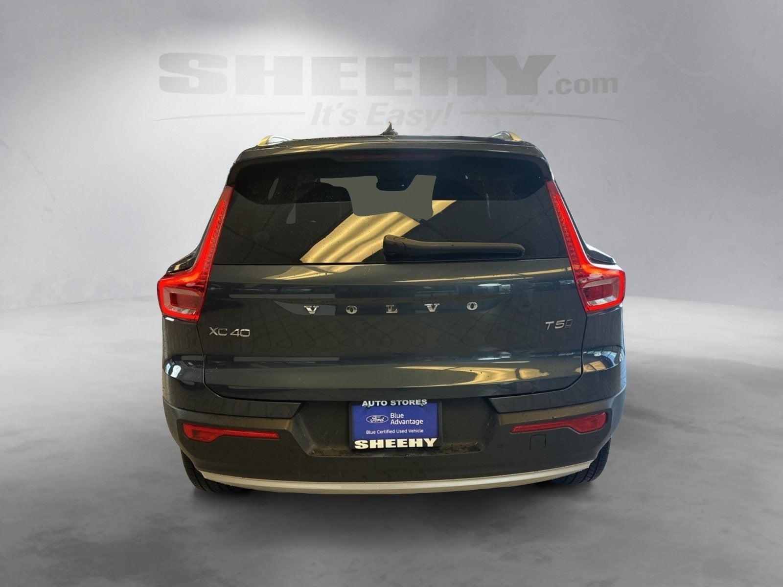 2021 Volvo XC40 Momentum