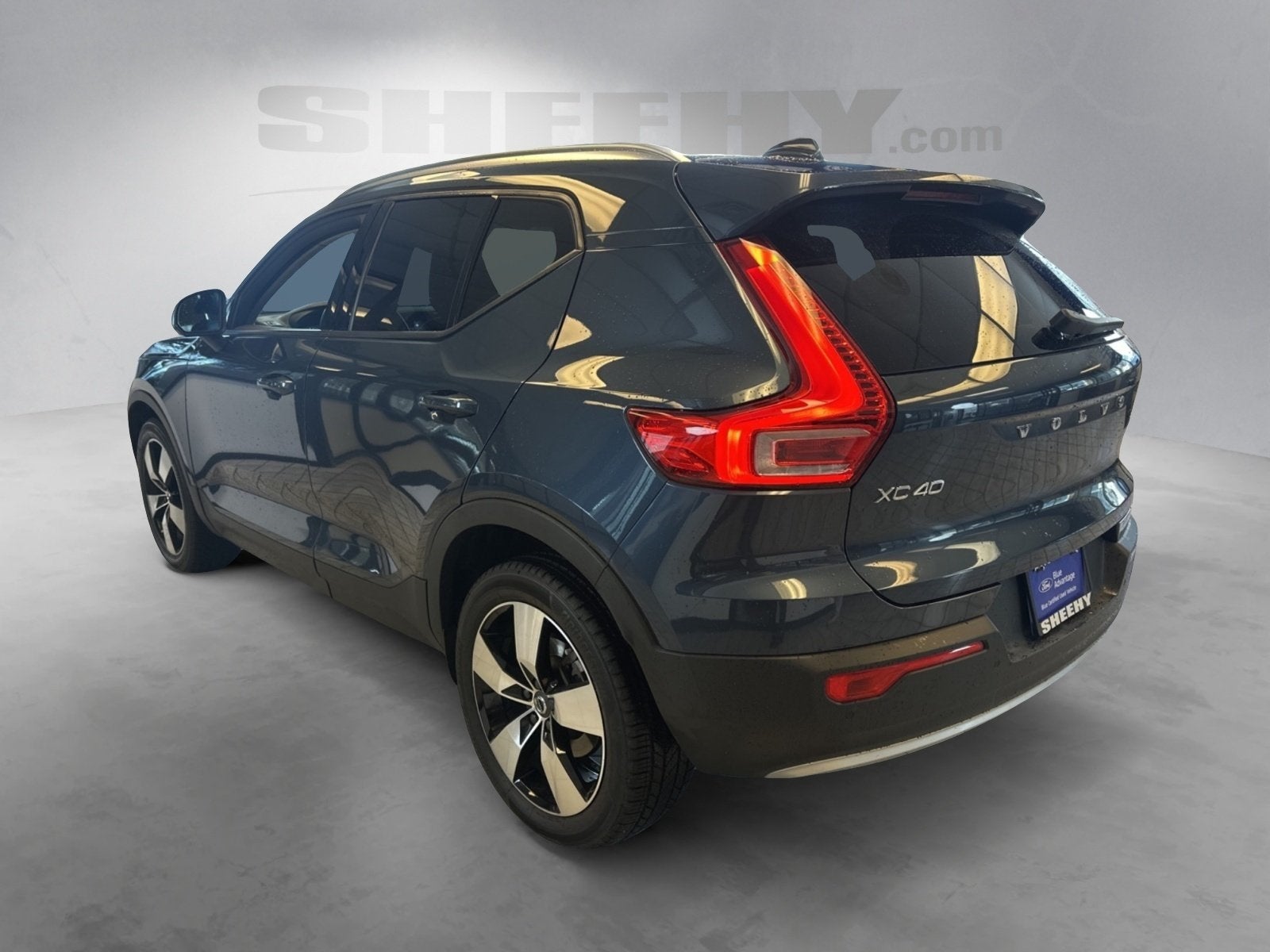 2021 Volvo XC40 Momentum