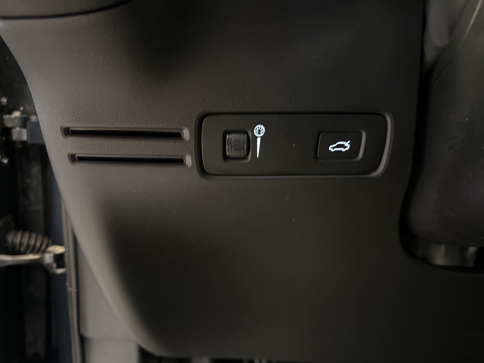 2021 Volvo XC40 Momentum