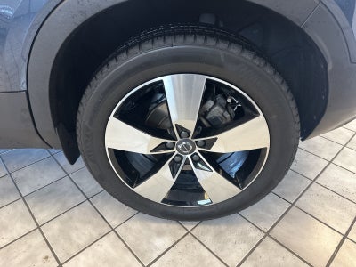 2021 Volvo XC40 Momentum