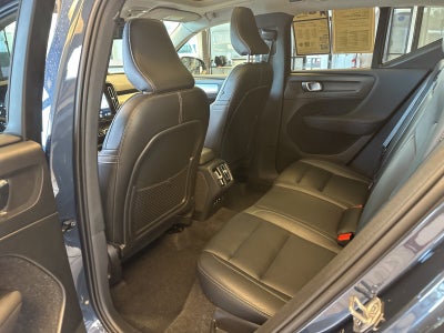 2021 Volvo XC40 Momentum