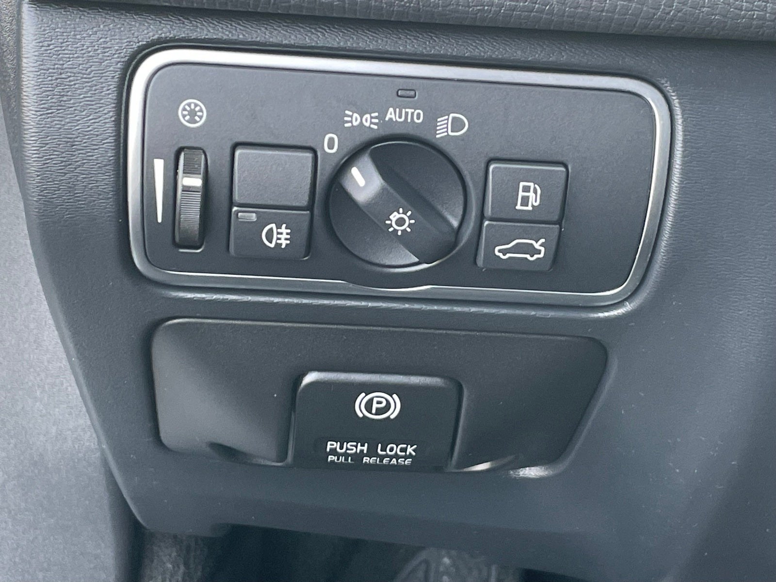 2015 Volvo XC60 T5 Premier