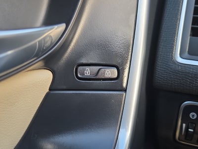 2016 Volvo XC60 T5 Premier