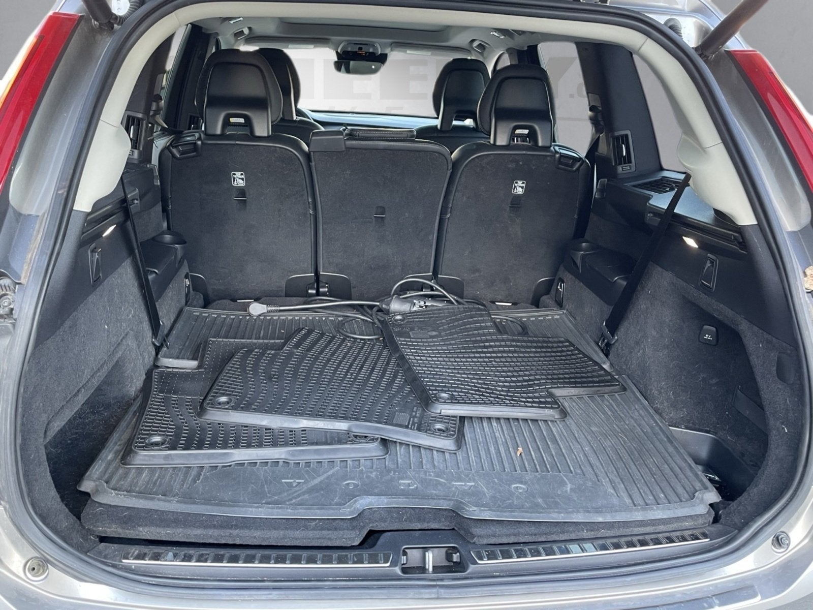 2021 Volvo XC90 Recharge Plug-In Hybrid T8 Inscription 7 Passenger