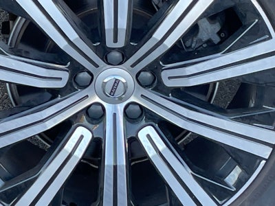 2021 Volvo XC90 Recharge Plug-In Hybrid T8 Inscription 7 Passenger